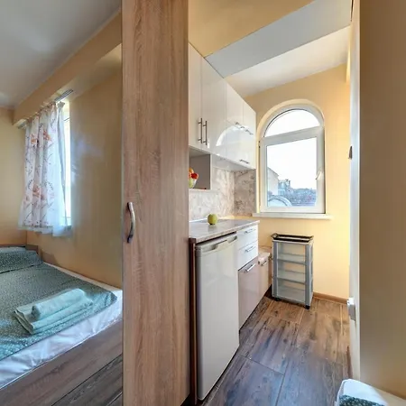 Apartment Funny-gunny To The Sea Garden *